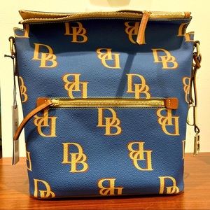 Dooney & Bourke Jean color big sac NWT